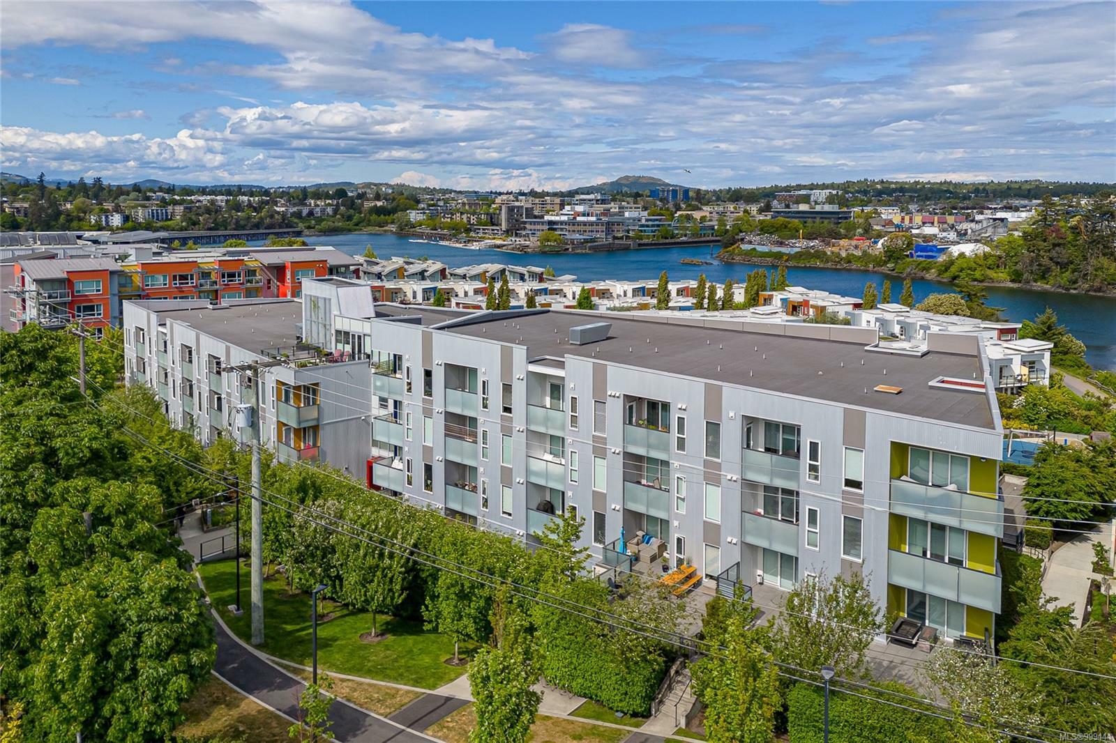 Property Photo: 767 Tyee Rd 412 BC V9A 0G5