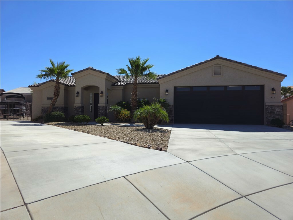 Property Photo: 814 Sunburst Place AZ 86429