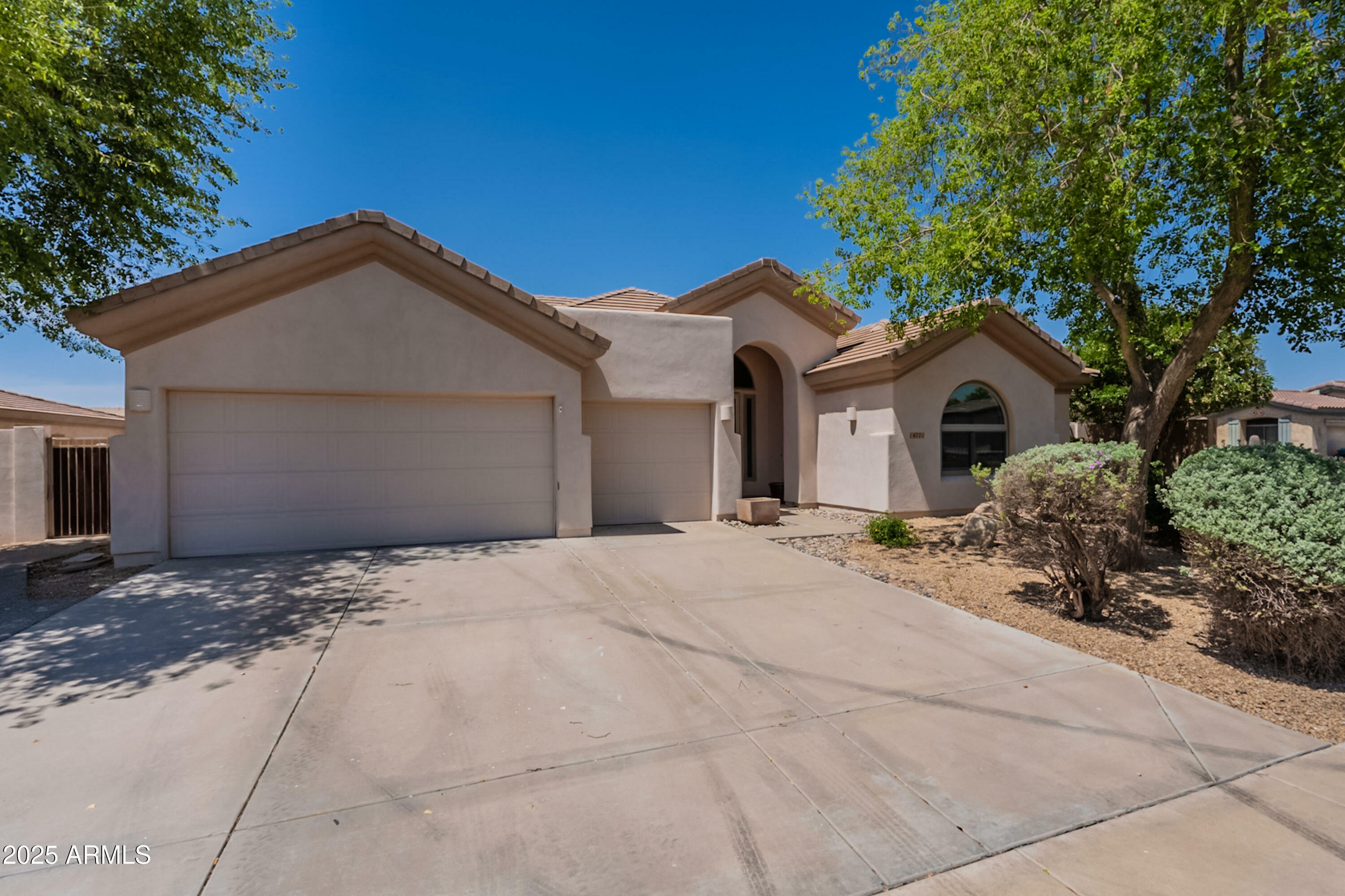 14771 W Columbus Avenue  Goodyear AZ 85395 photo