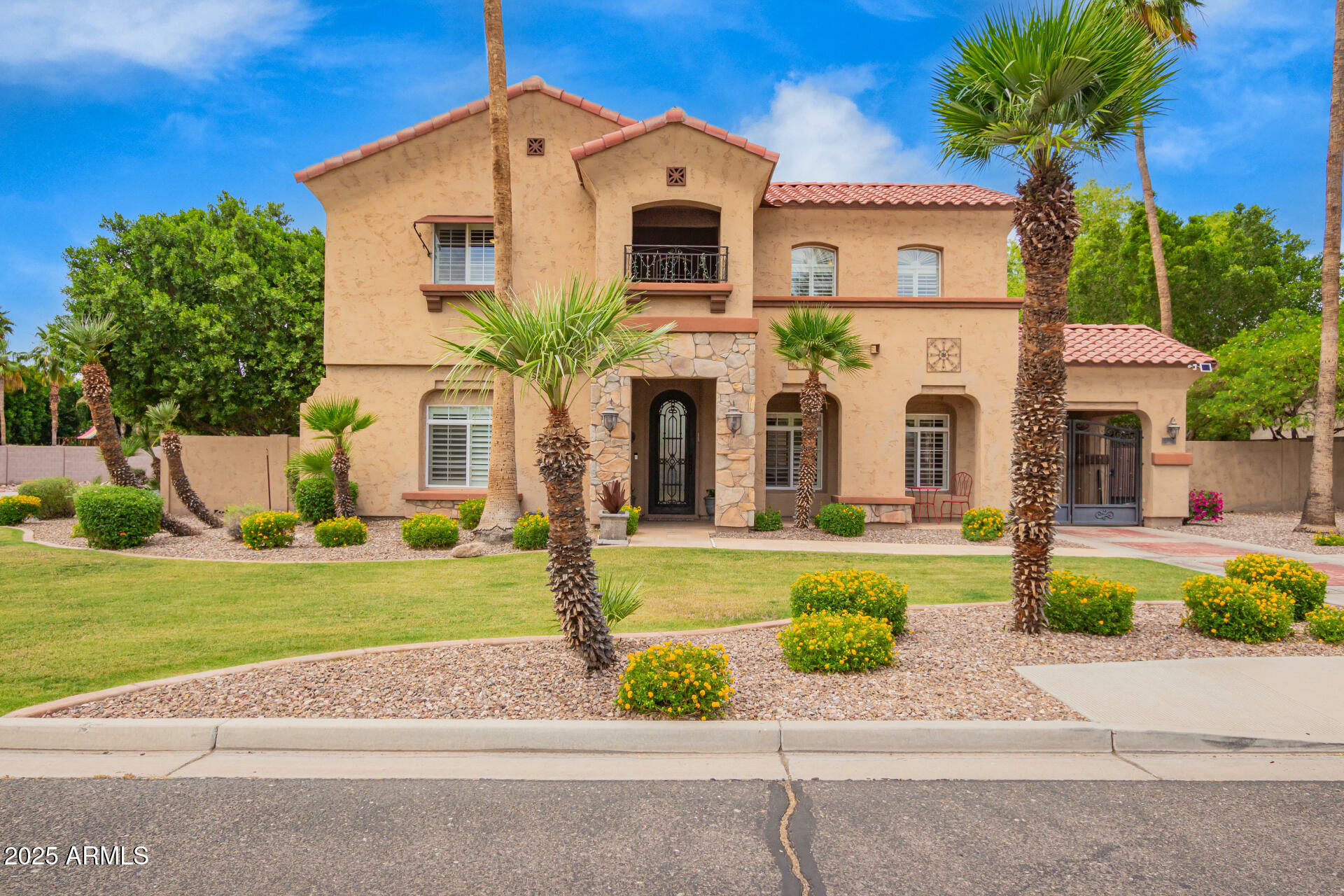 Property Photo:  7236 W Electra Lane  AZ 85383 