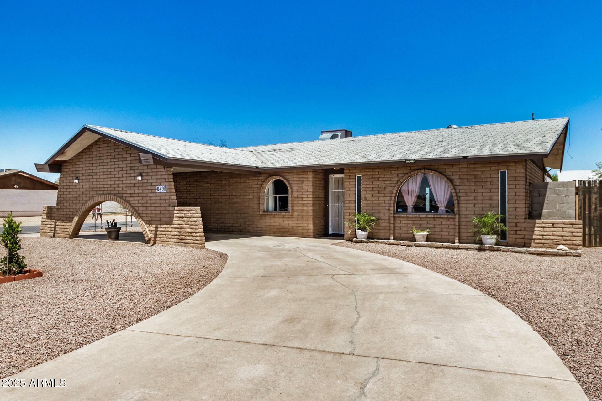 6430 W Thomas Road  Phoenix AZ 85033 photo