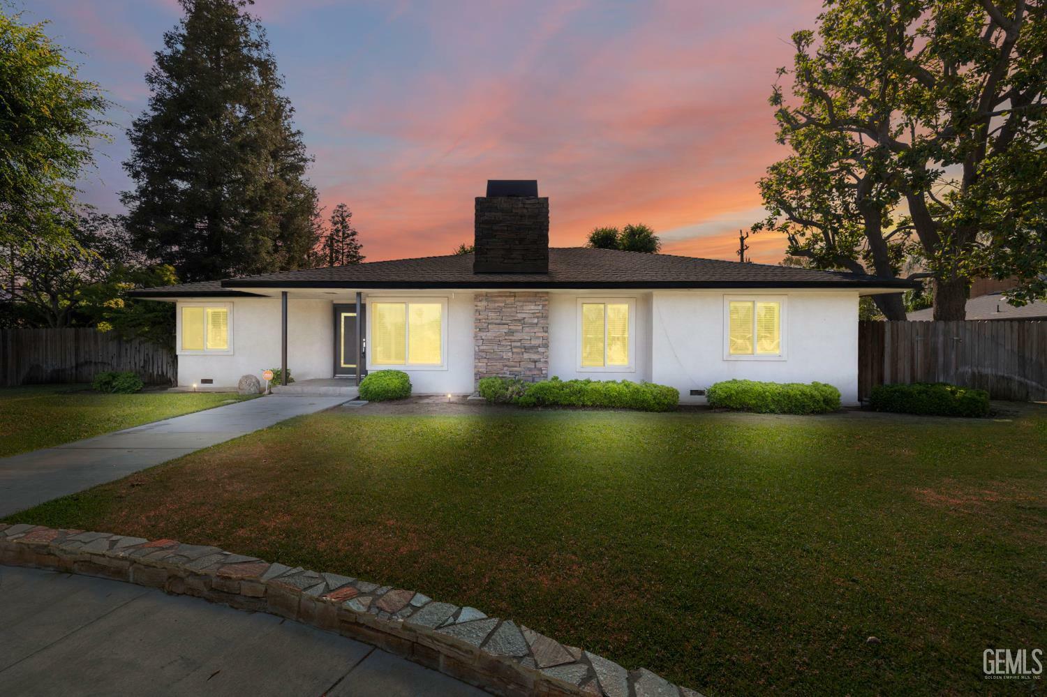 2330 Myrtle Street  Bakersfield CA 93301 photo
