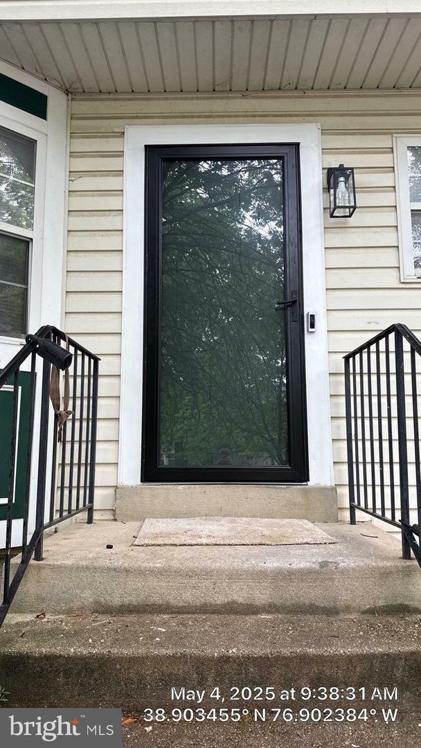 Property Photo: 913 Flores Street MD 20743