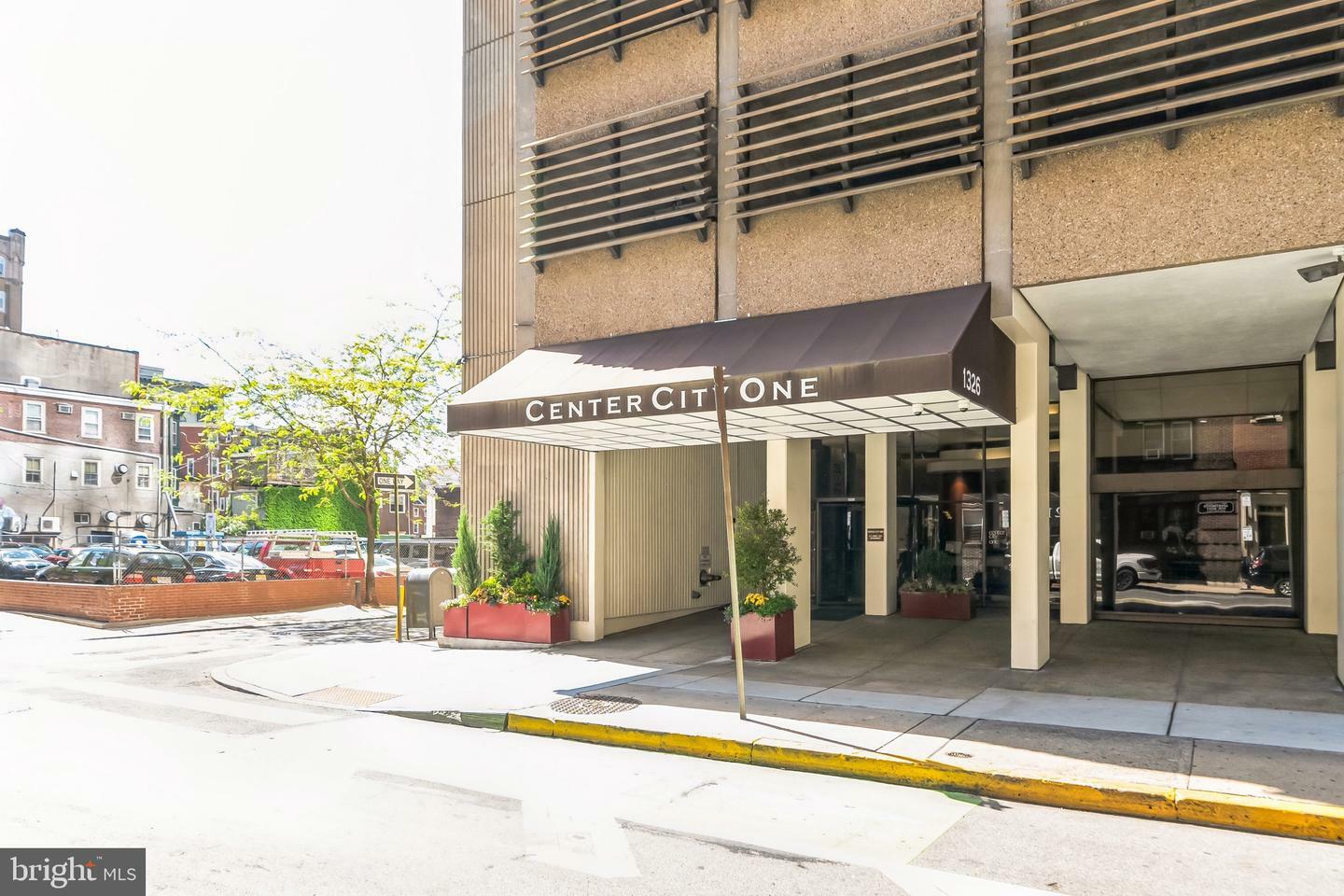 Property Photo: 1326 Spruce Street 42 2906 PA 19107