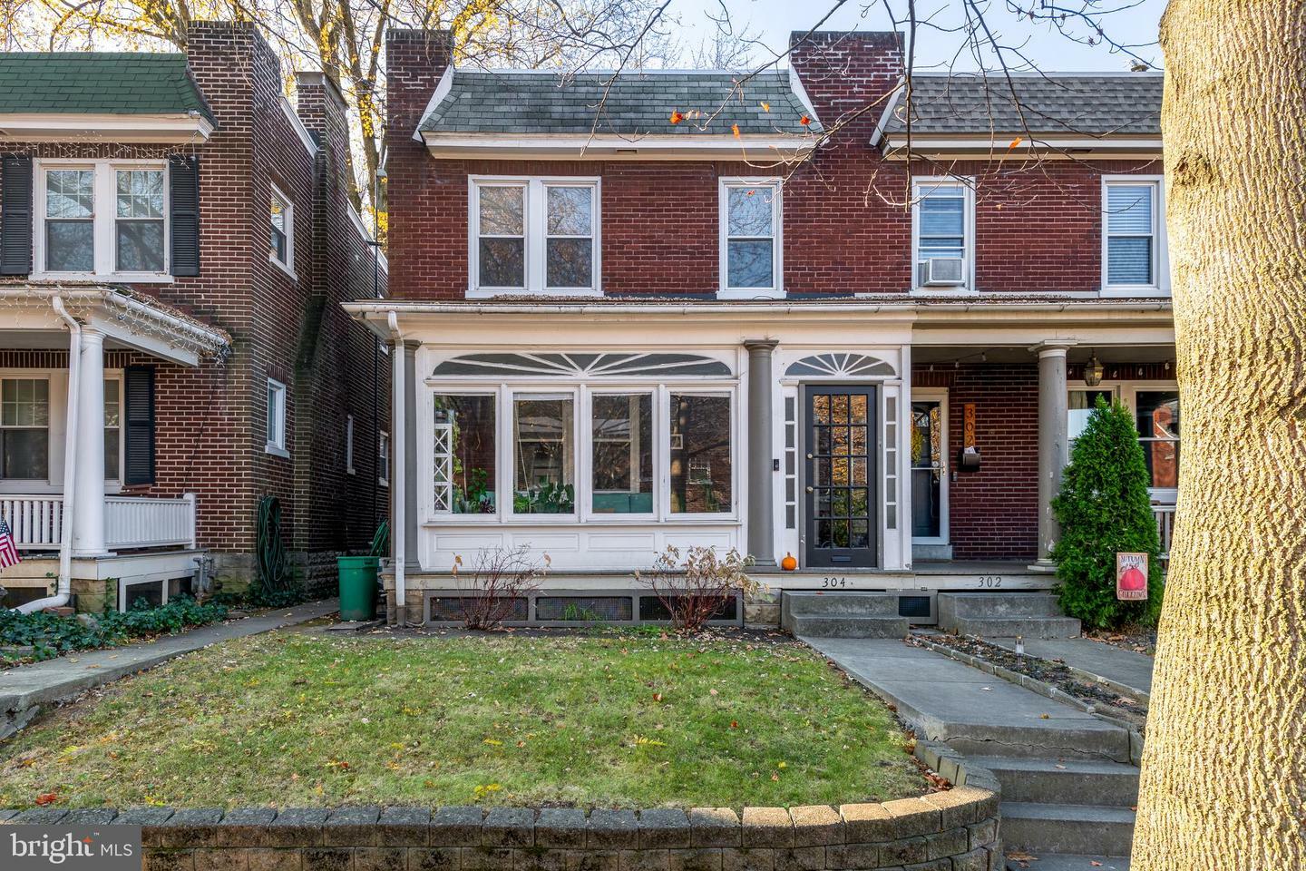 Property Photo: 304 Pearl Street PA 17603