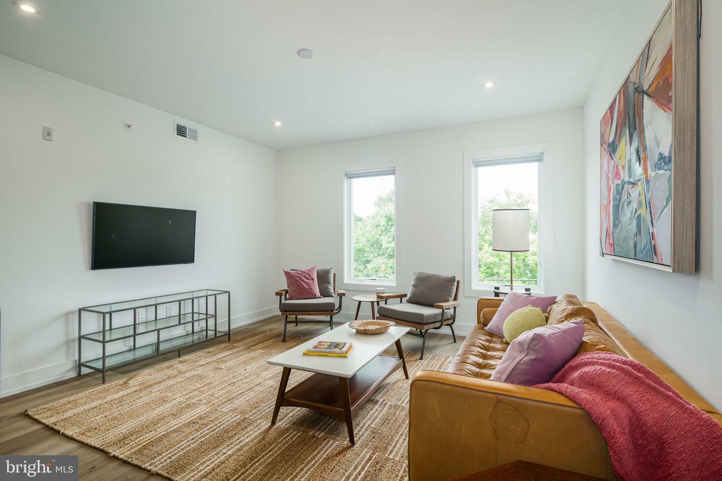 Property Photo: 5013 Springfield Avenue 202 PA 19143