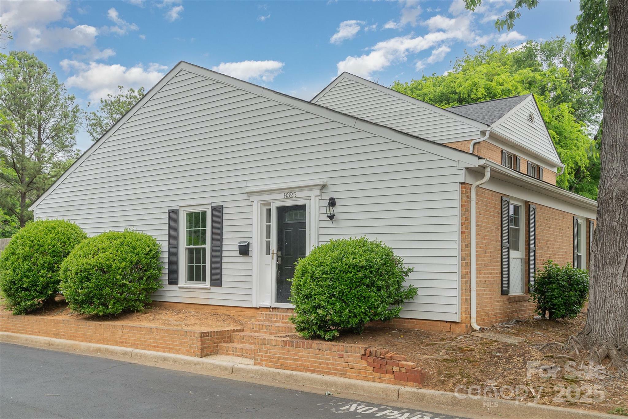 Property Photo: 8325 Knights Bridge Road NC 28210