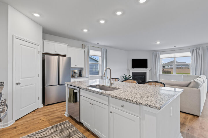 1173 Wading Point Boulevard  Huger SC 29450 photo