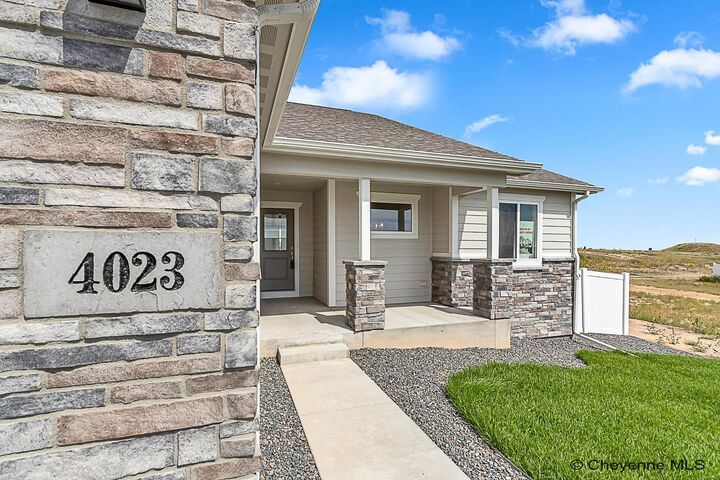Property Photo: 4023 Farthing Rd WY 82001