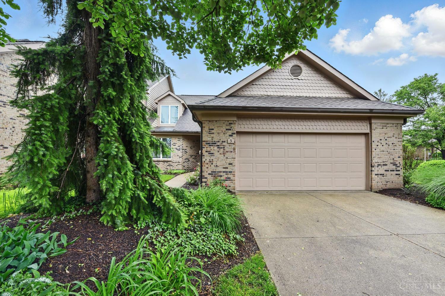 Property Photo:  5 Waterview Court  OH 45013 