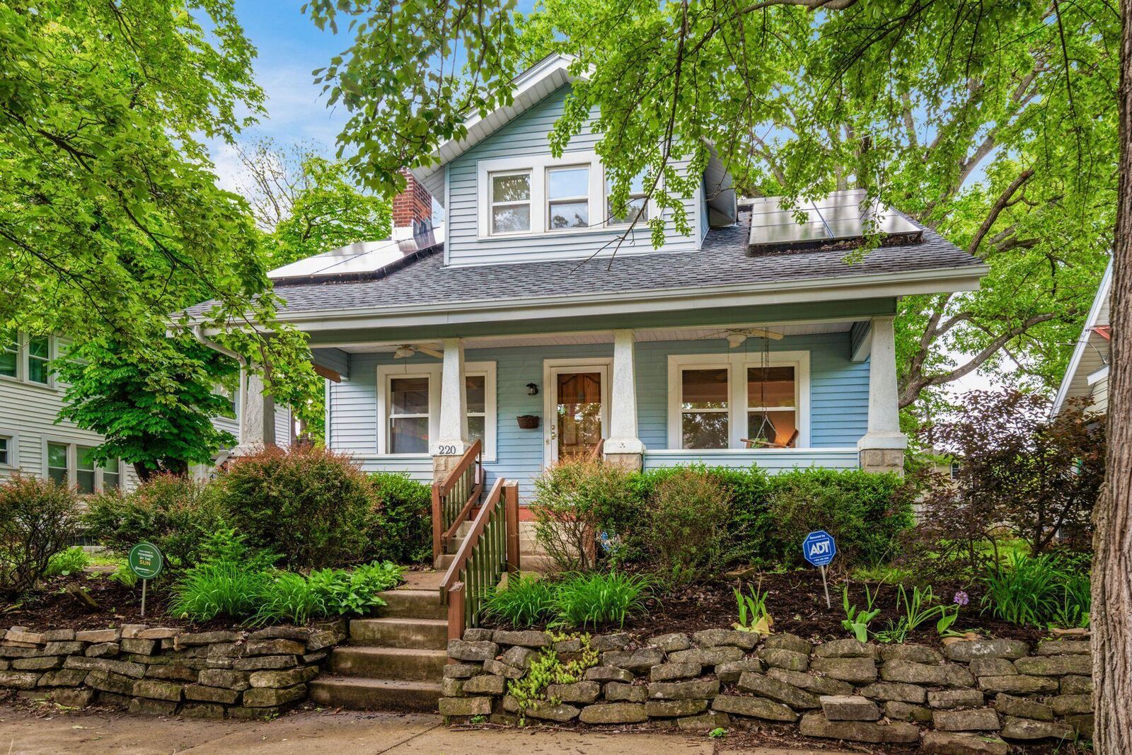 Property Photo: 220 E Longview Avenue OH 43202