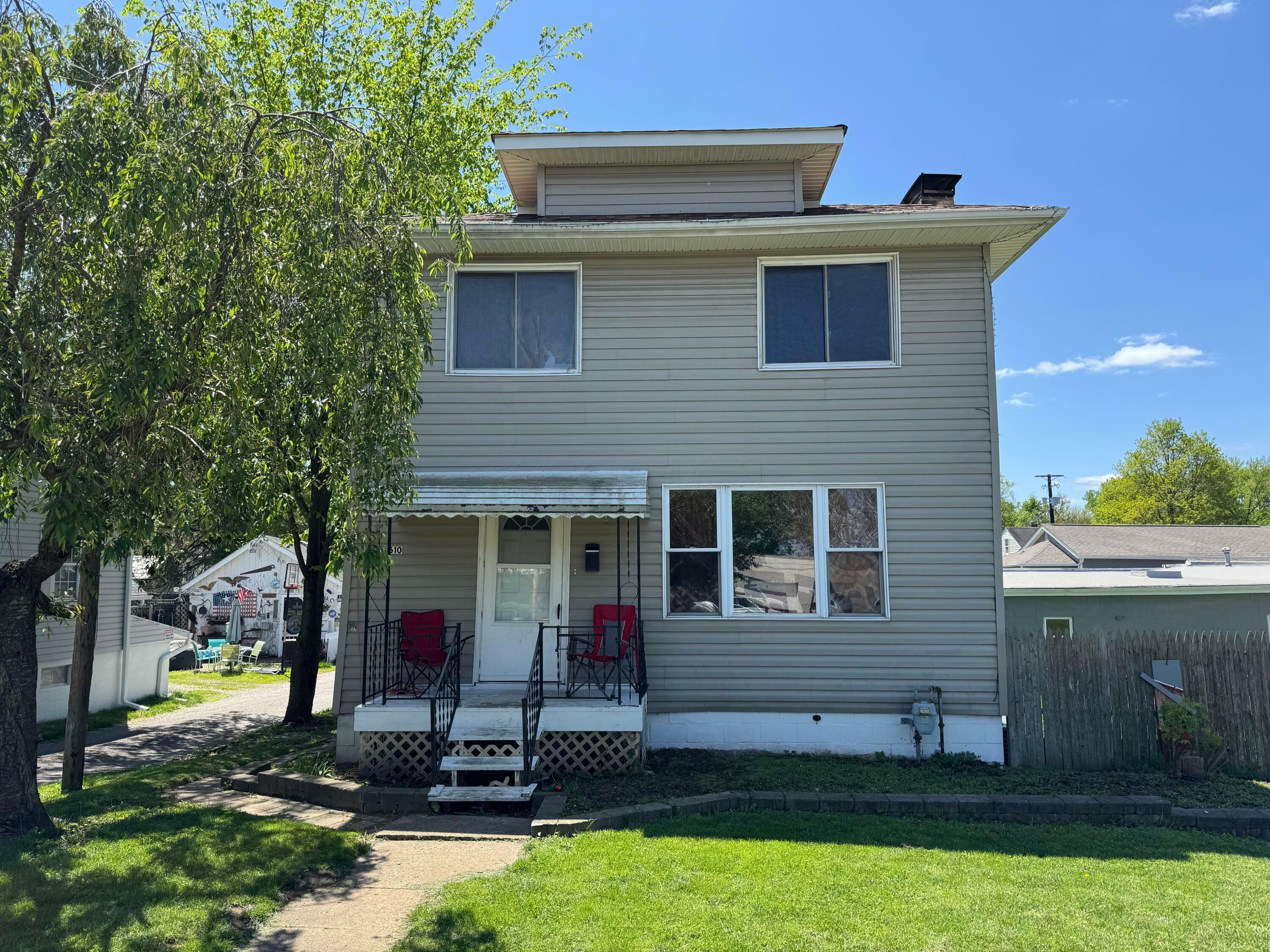 Property Photo: 610 W Wheeling Street OH 43130