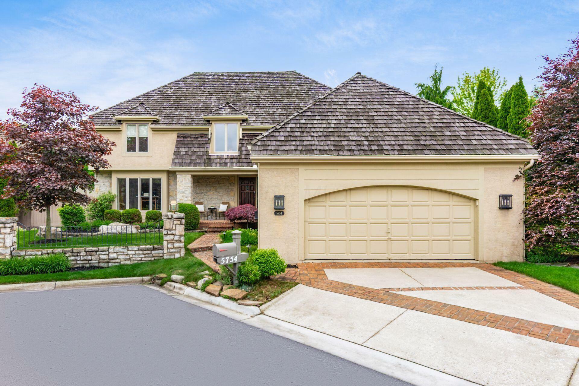 Property Photo: 5754 N Loch Maree N Court OH 43017