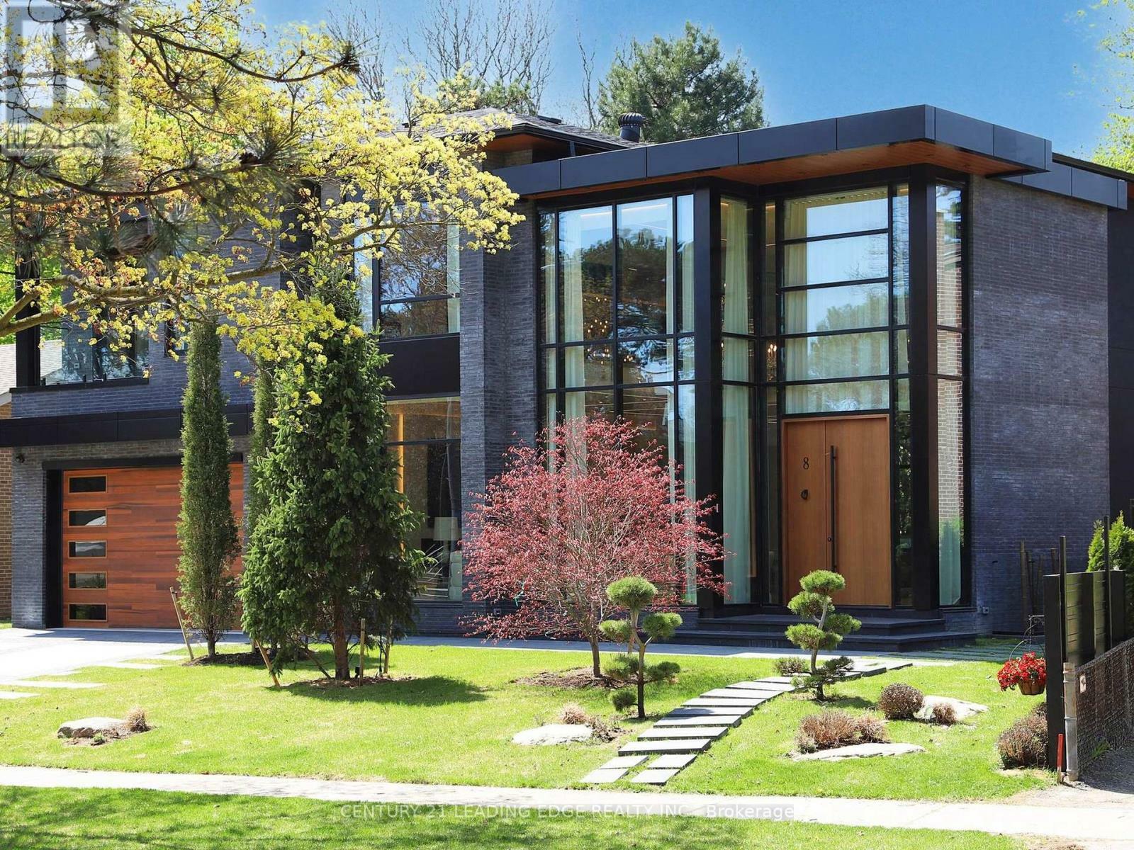 Property Photo: 8 Balding Court ON M2P 1Y7