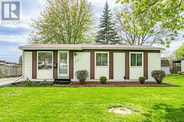 Property Photo: 892 Sunset Boulevard ON N4S 4A3