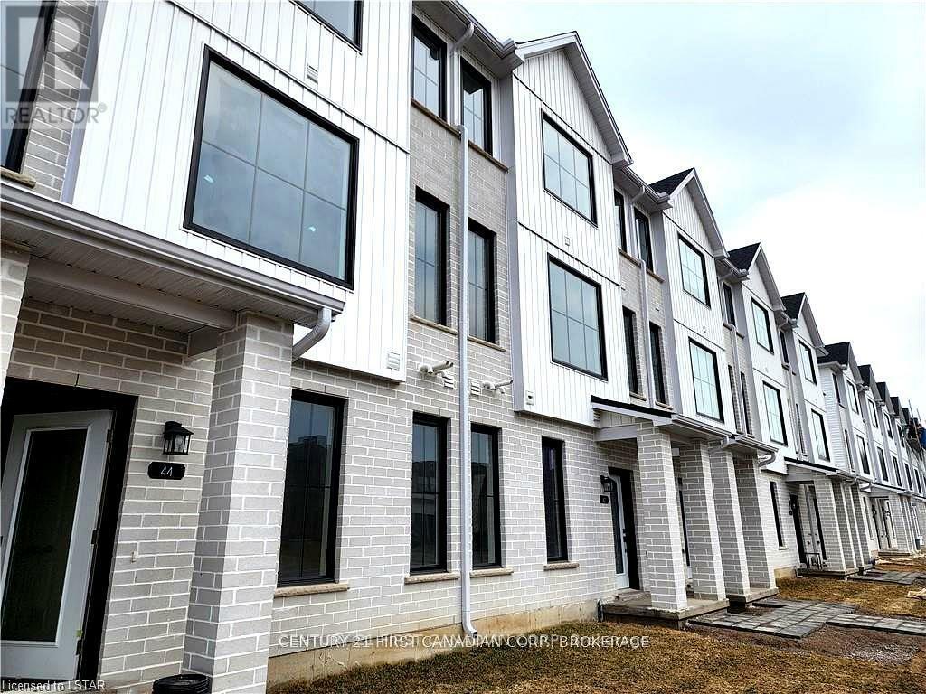 Property Photo: 1781 Henrica Avenue 44 ON N6G 0Y2