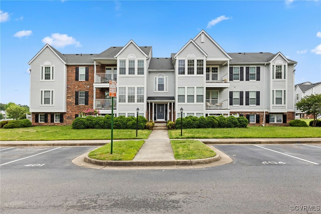 9392 Wind Haven Court 408  Glen Allen VA 23060 photo