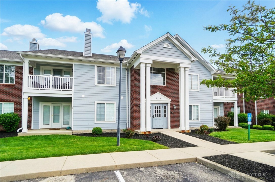 Property Photo:  3128 Alexander Place 206  OH 45431 