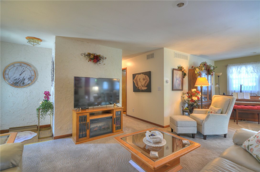Property Photo: 174 Dover Drive IL 62521