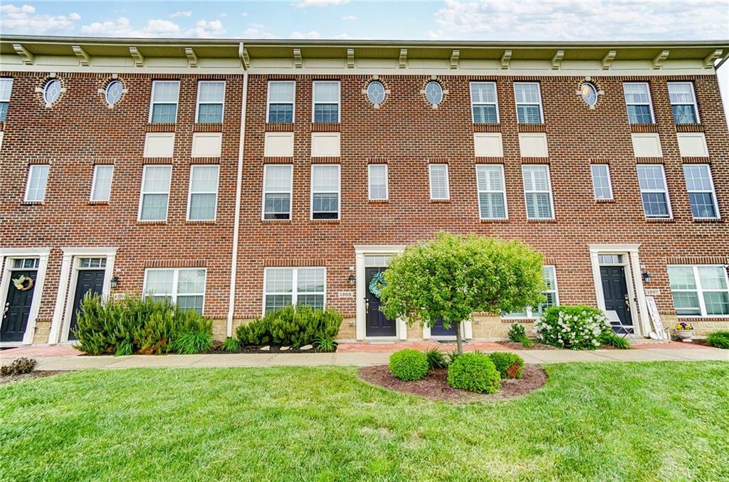Property Photo:  1205 Parklake Row  OH 45066 