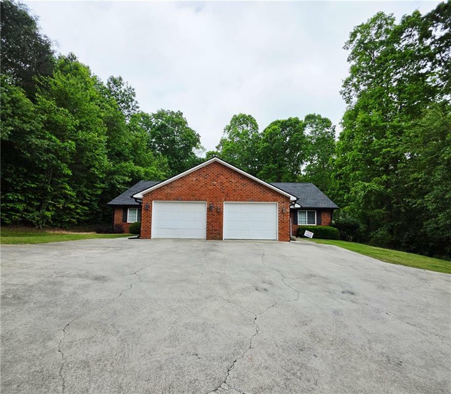 Property Photo: 4015 Hidden Hollow Drive GA 30506