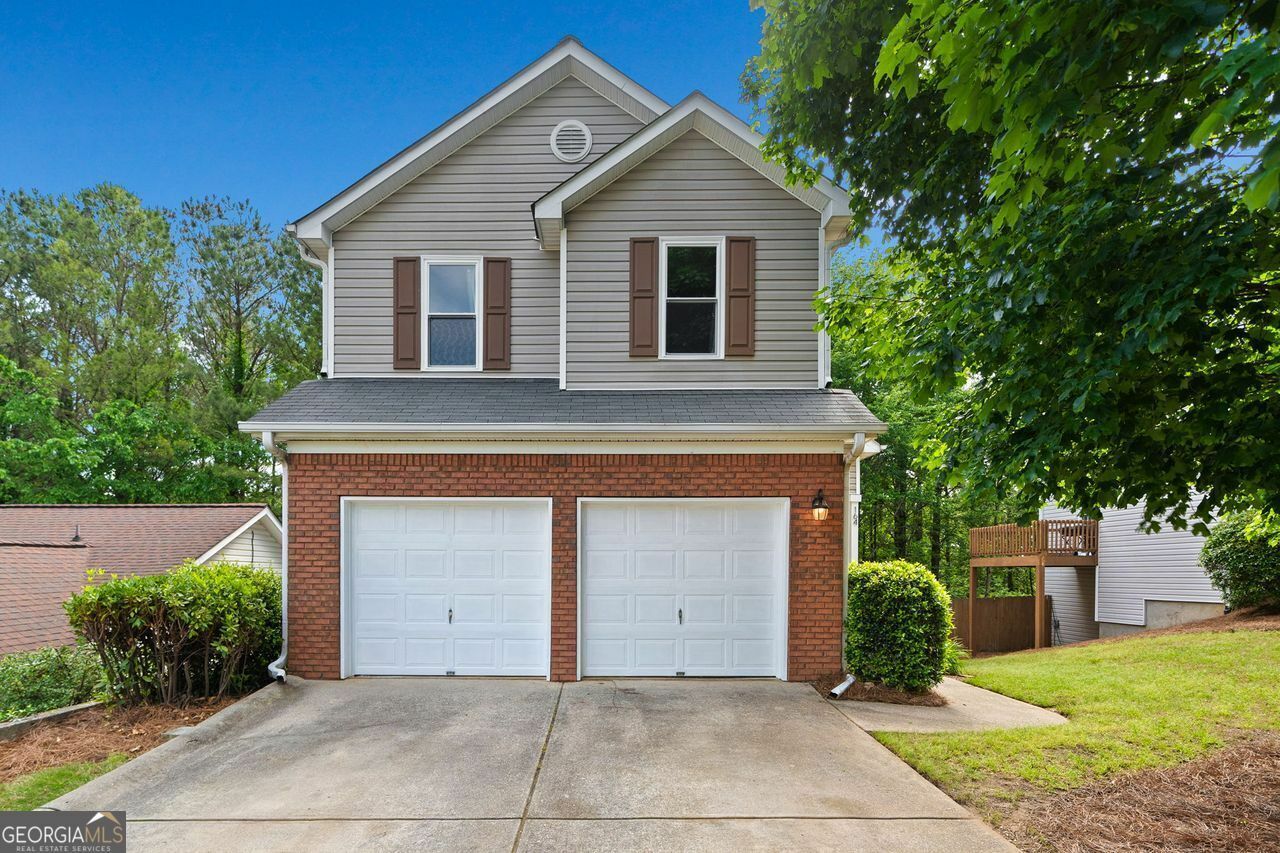 Property Photo: 164 Stoneforest Drive GA 30189