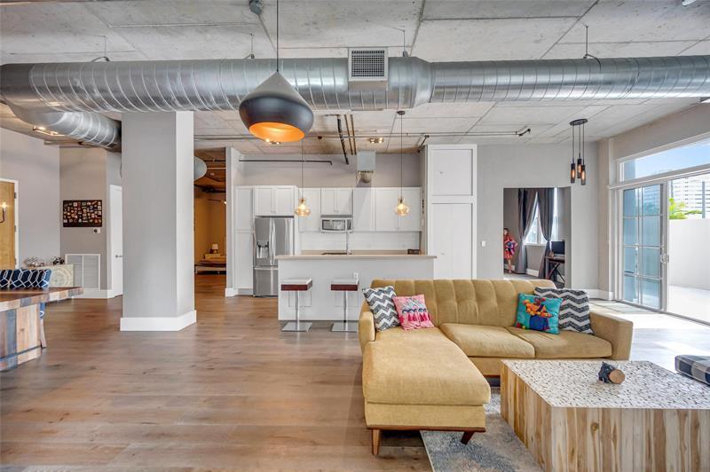 Property Photo:  410 NW 1st Ave 202  FL 33301 