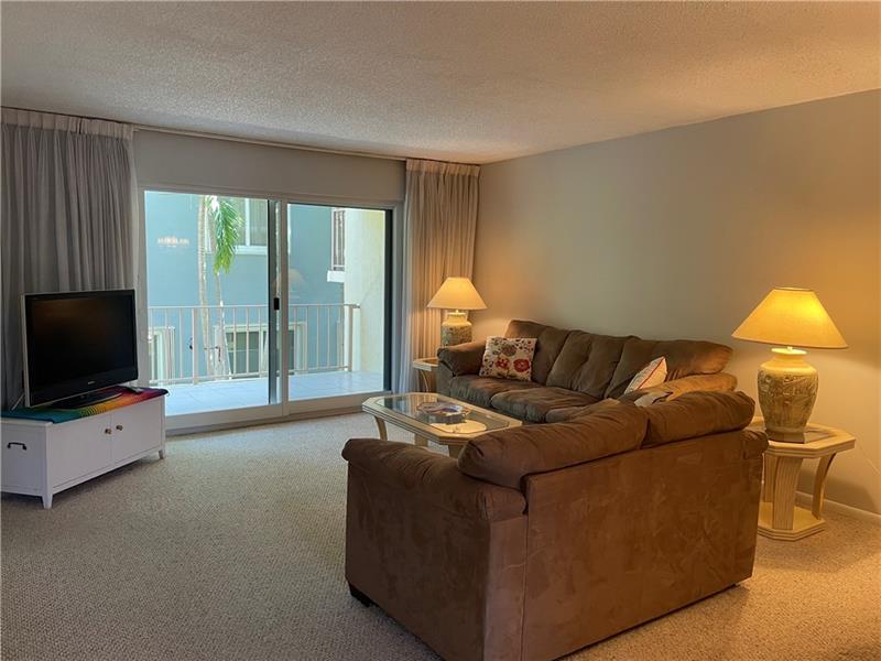 Property Photo: 4629 Poinciana St 211 FL 33308