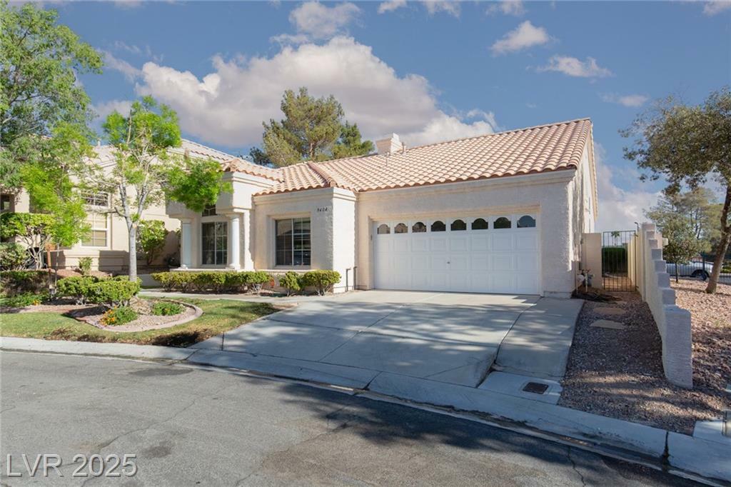 Property Photo: 9404 Calico Garden Avenue NV 89134