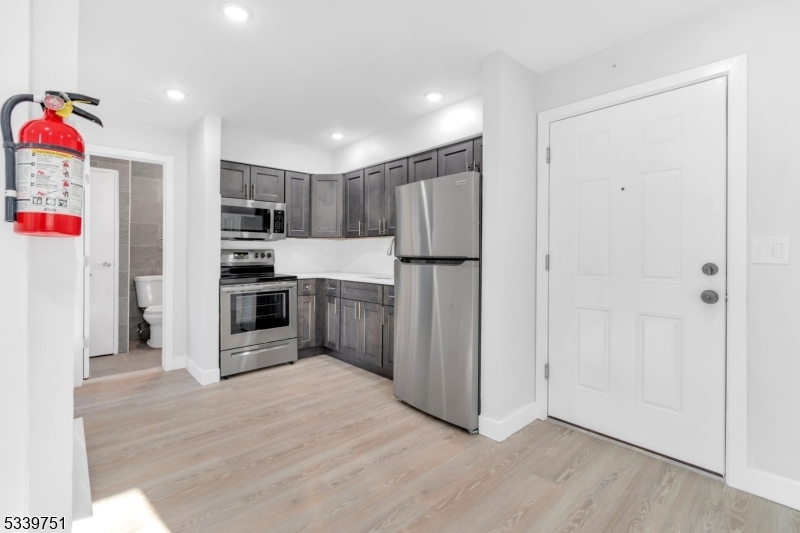 Property Photo: 557 S Broad St B4 NJ 07202