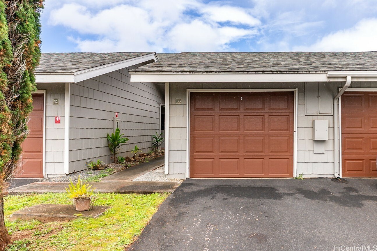 94-1061 Anania Circle 33  Mililani HI 96789 photo