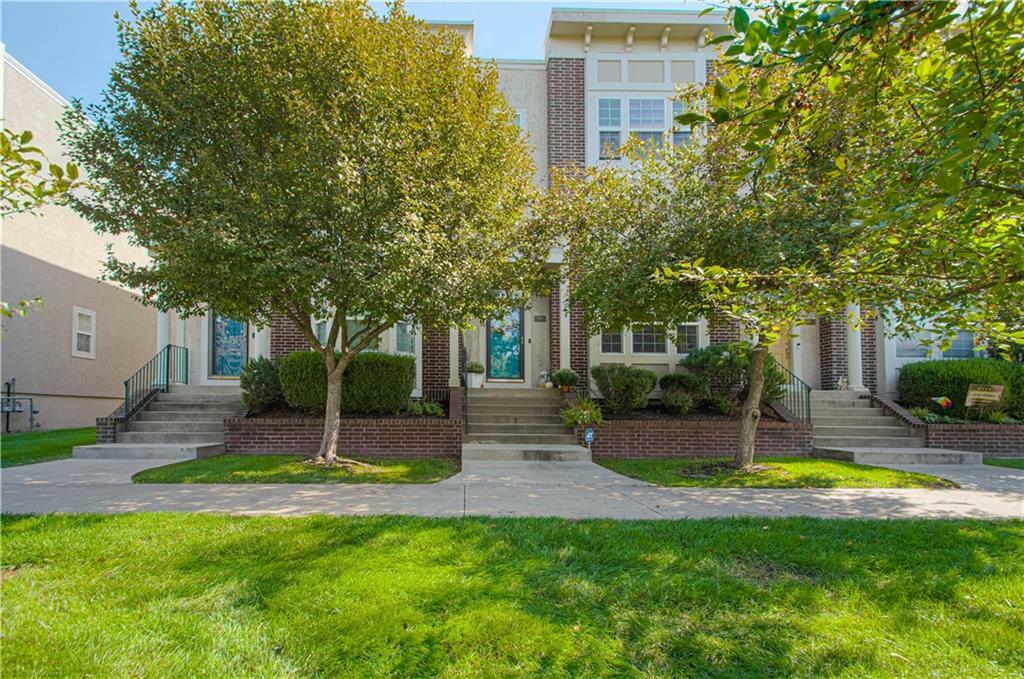 Property Photo:  2905 Gentry Park N/A  MO 64116 