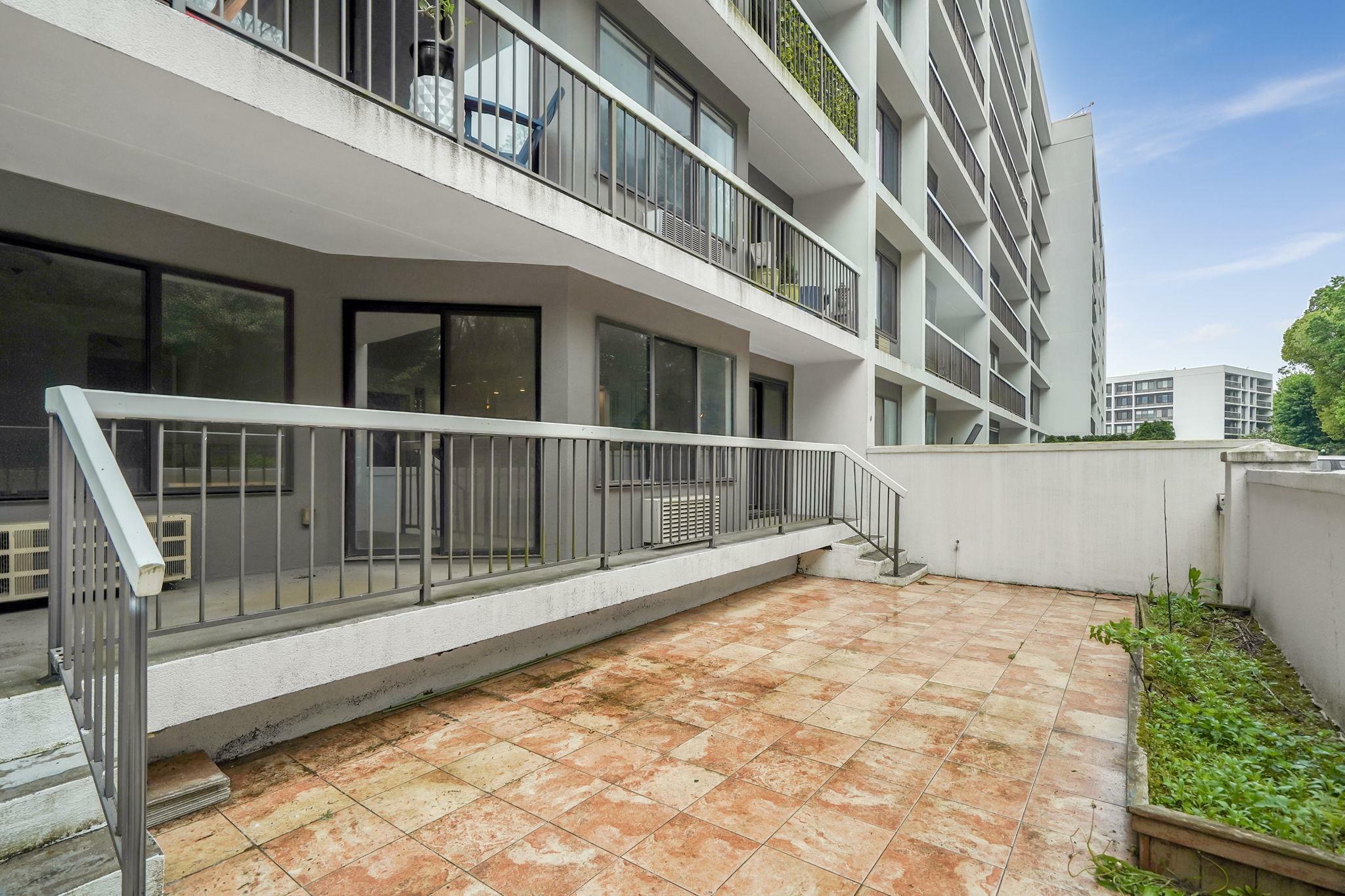 Property Photo: 300 High Point Drive 313 NY 10530