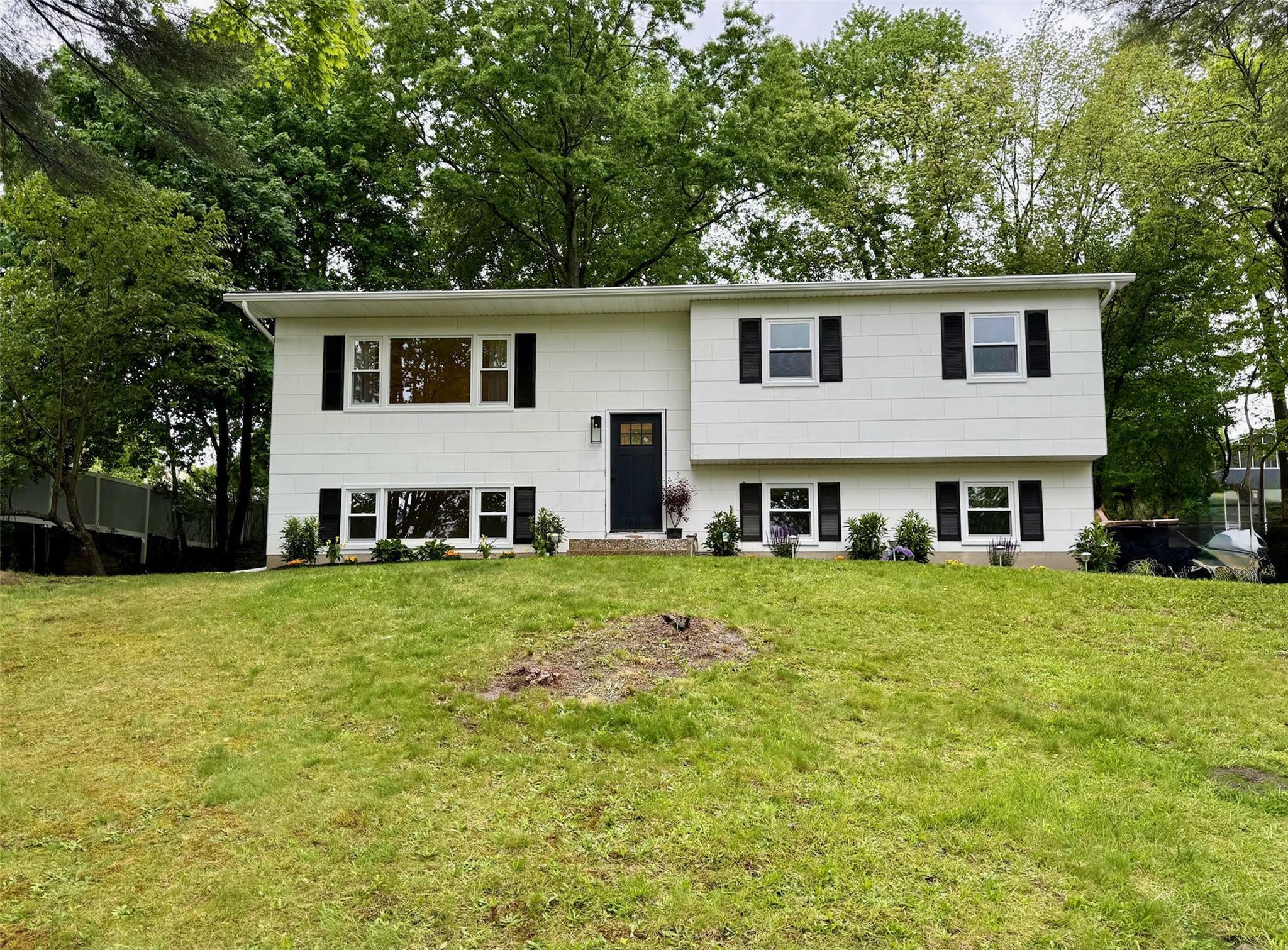 Property Photo: 31 Pennsylvania Avenue NY 10989