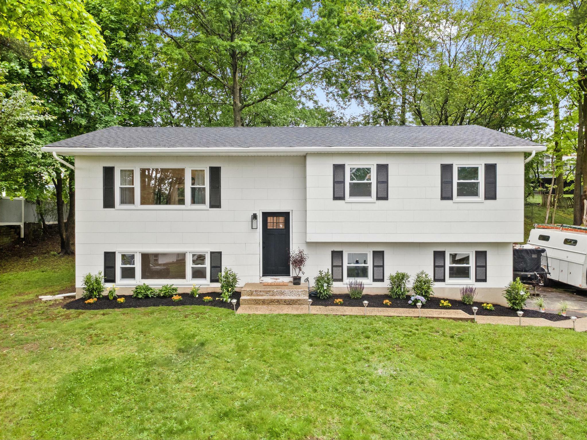 Property Photo: 31 Pennsylvania Avenue NY 10989