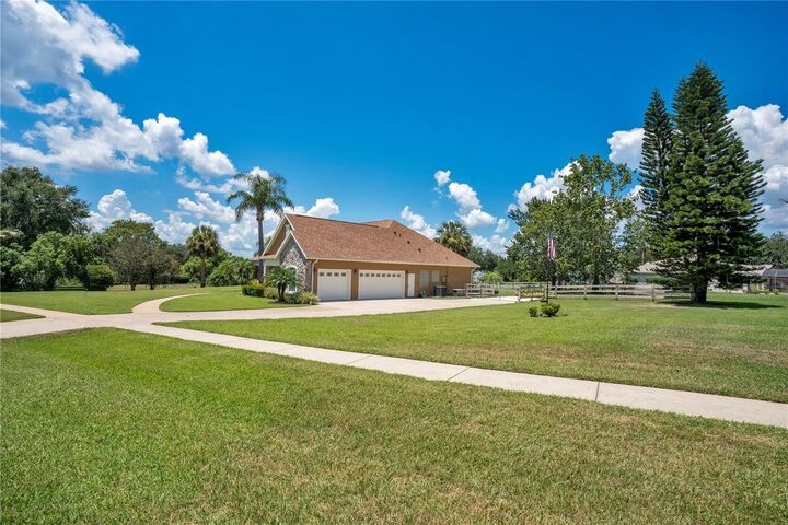 Property Photo:  7629 Lake Angelina Drive  FL 32757 