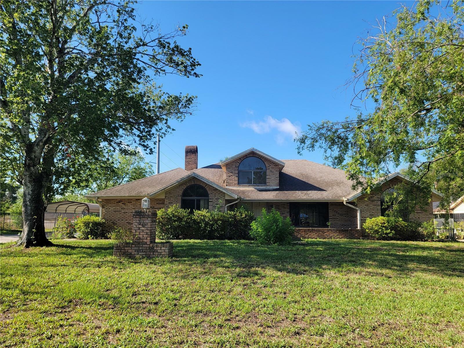 Property Photo: 30 Rosedown Boulevard FL 32713