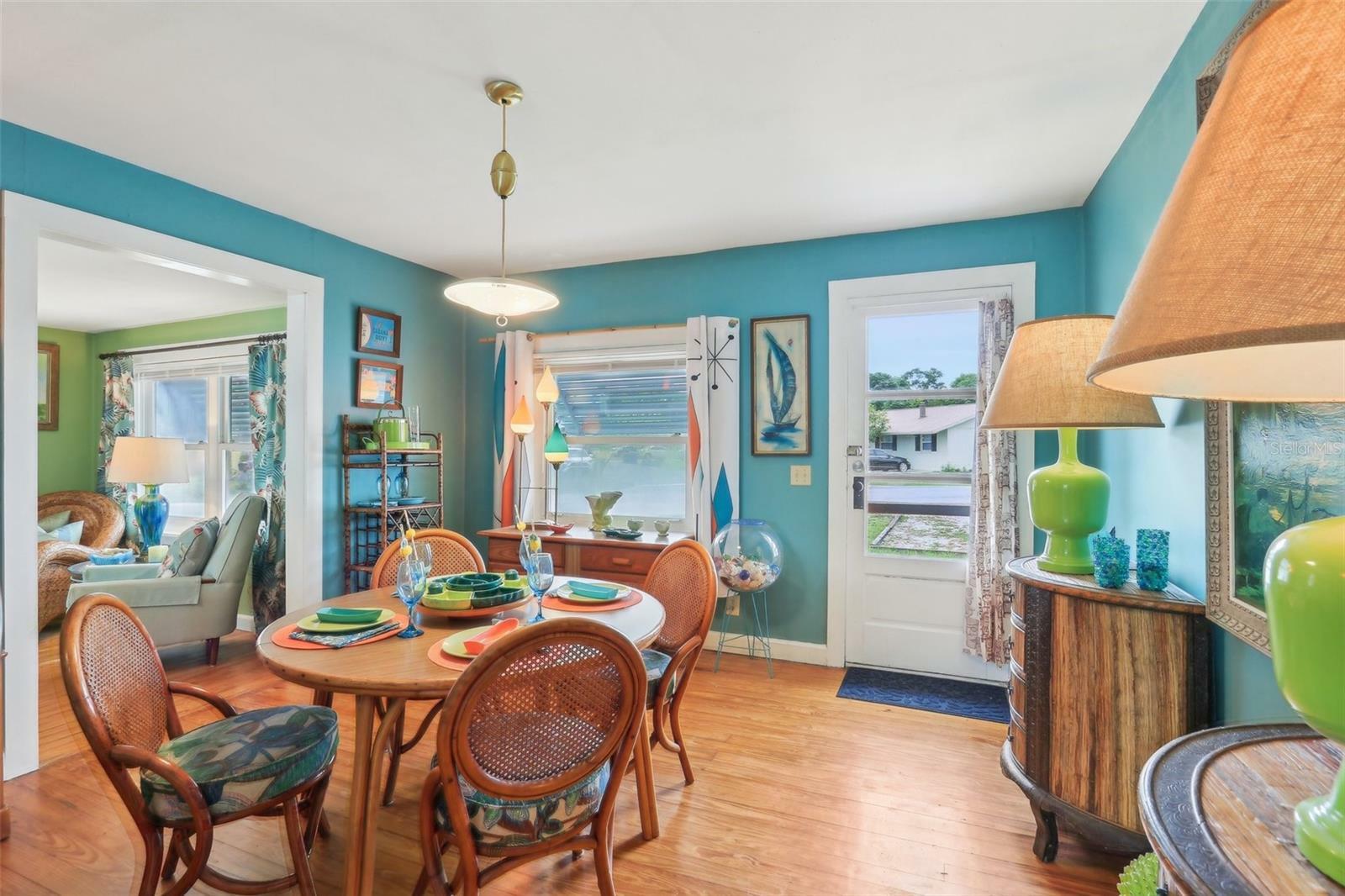 Property Photo: 1301 North Avenue FL 32778