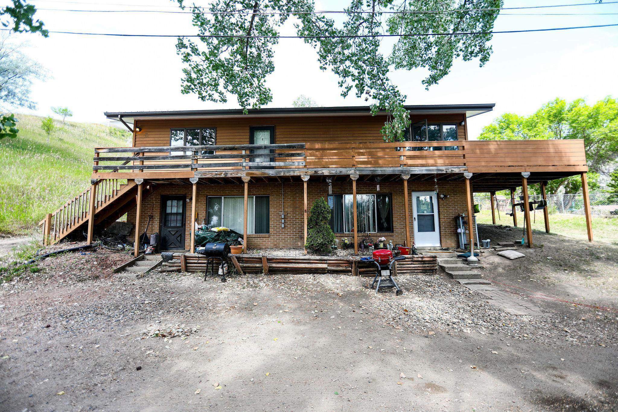 916 12th Ave  Minot ND 58703 photo