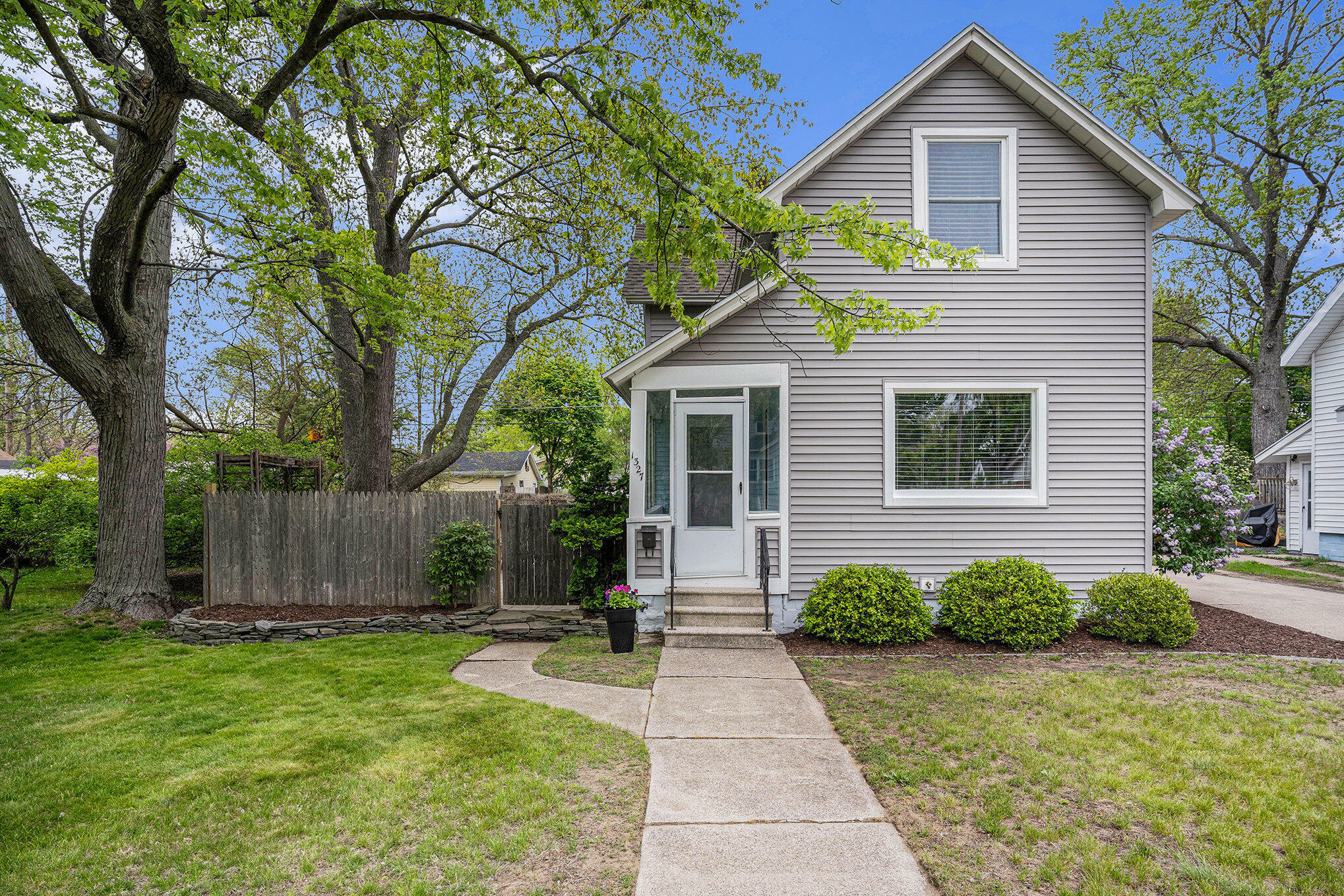 Property Photo: 1327 Pennoyer Avenue MI 49417