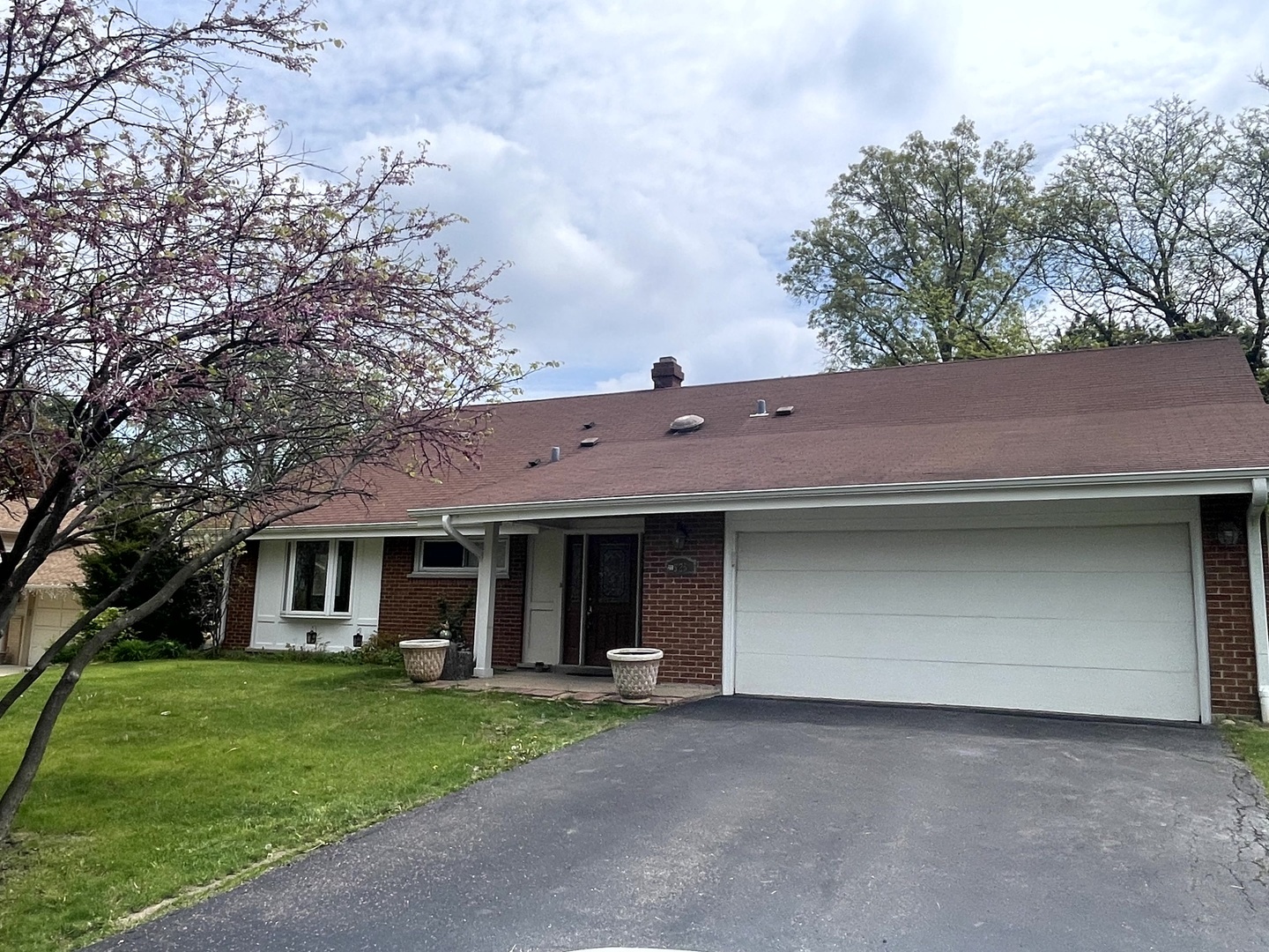 2S525 Lloyd Avenue  Lombard IL 60148 photo