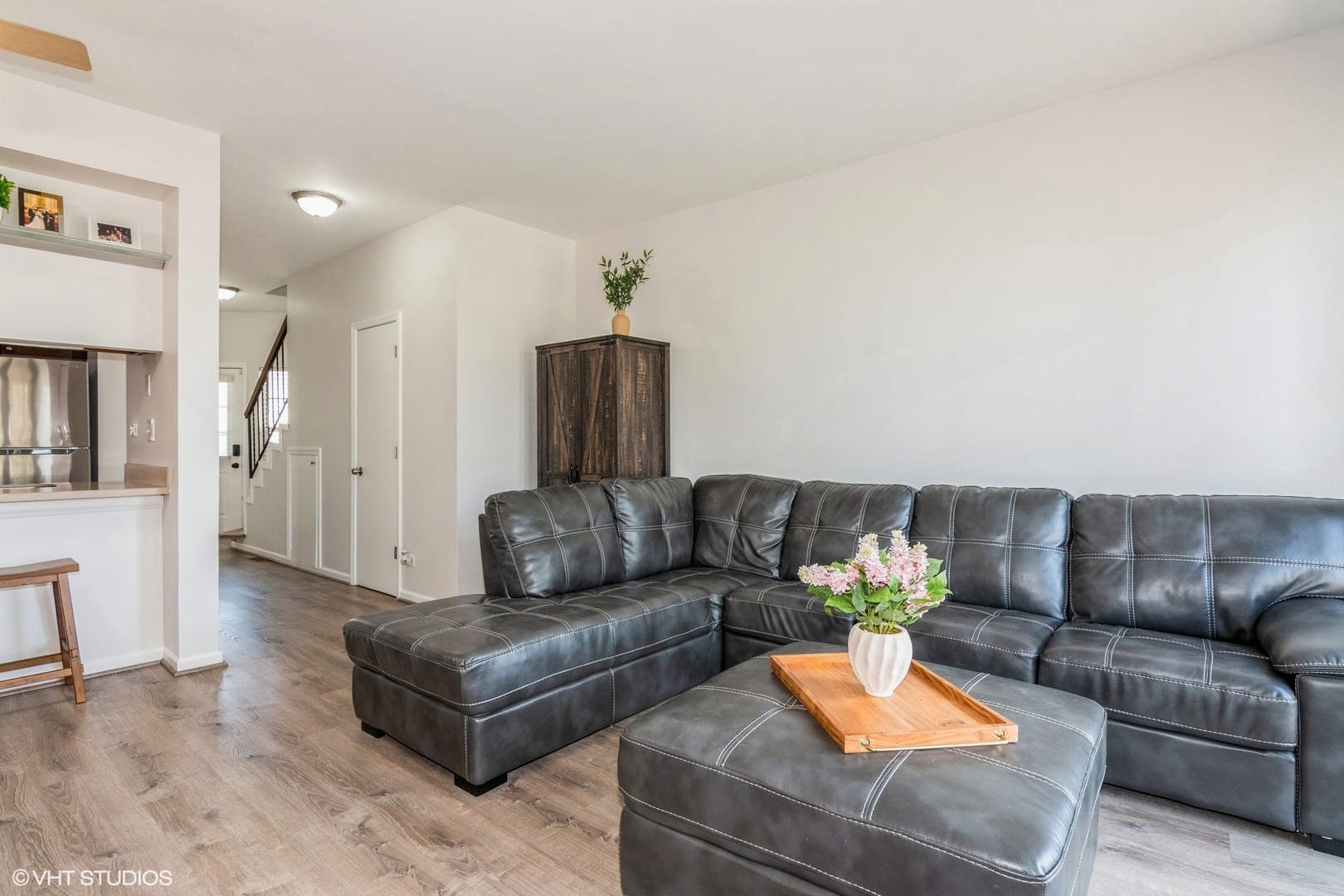 Property Photo: 1458 Golfview Drive IL 60139