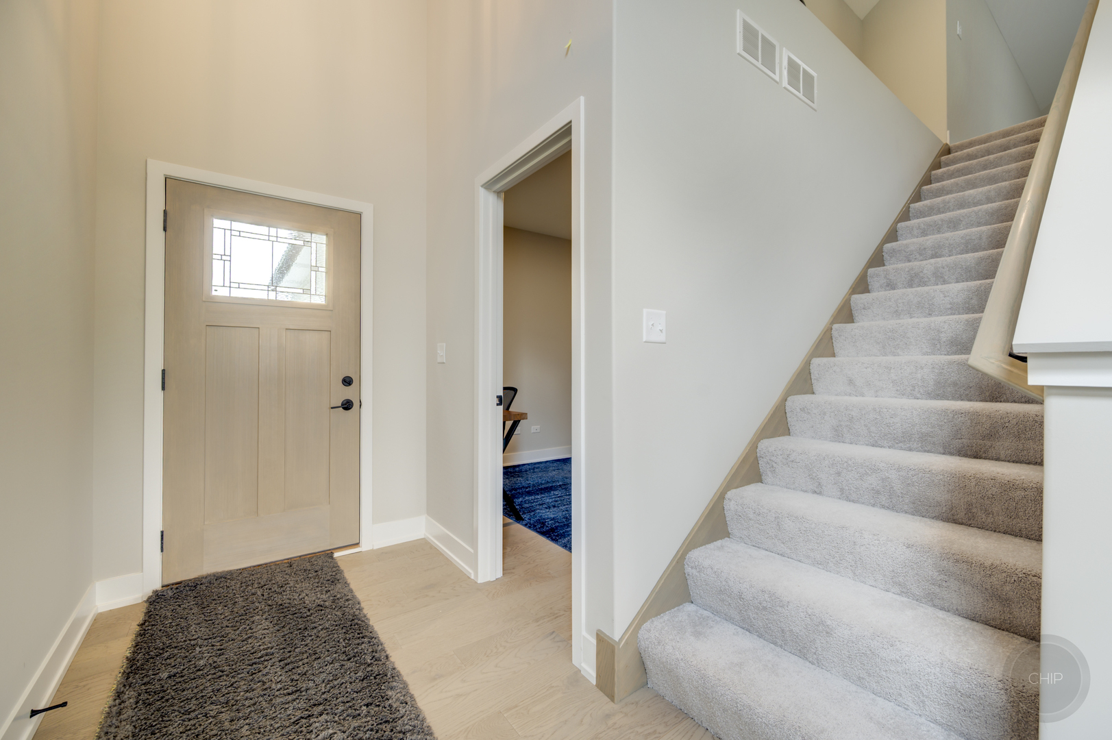 Property Photo: 570 Sudbury Circle IL 60543