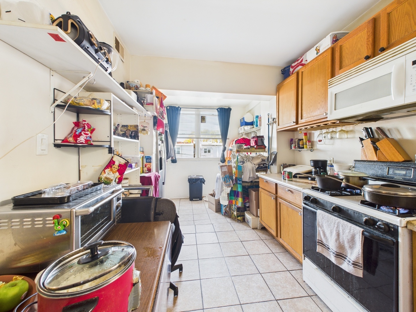 Property Photo: 4810 W Strong Street IL 60630