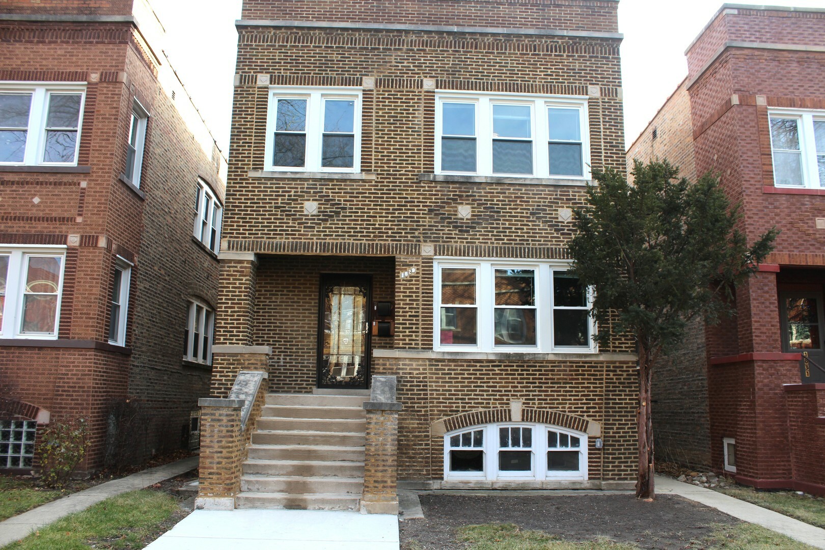 Property Photo: 1829 Elmwood Avenue 2 IL 60402