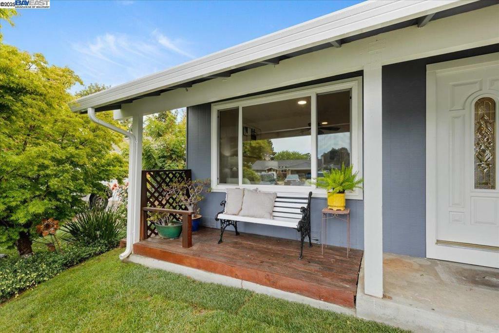 Property Photo:  34264 Atteridge Pl  CA 94555 
