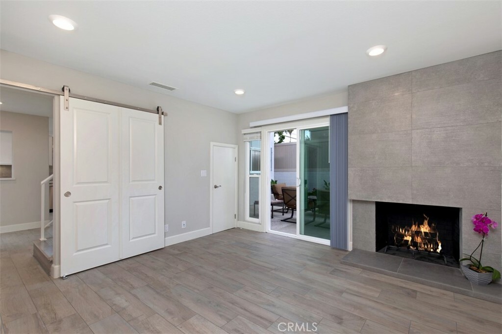 Property Photo: 2401 Venier Way CA 92627