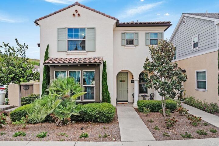 Property Photo:  4304 Pacifica Way 2  CA 92056 