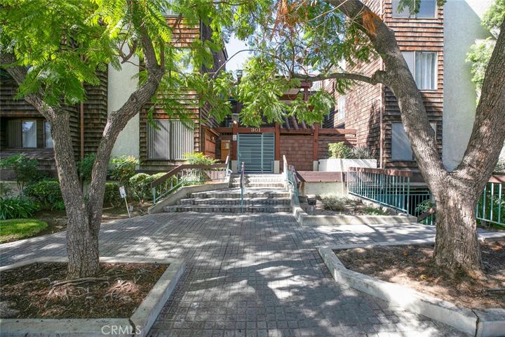 Property Photo: 301 N Belmont Street 208 CA 91206