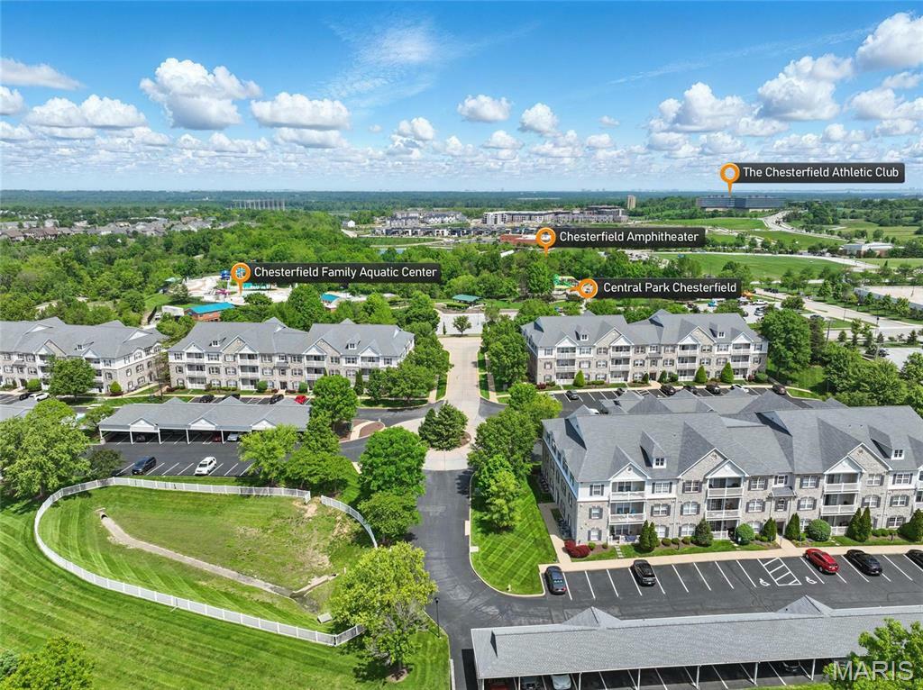 Property Photo: 2 Monarch Trace Court 305 MO 63017